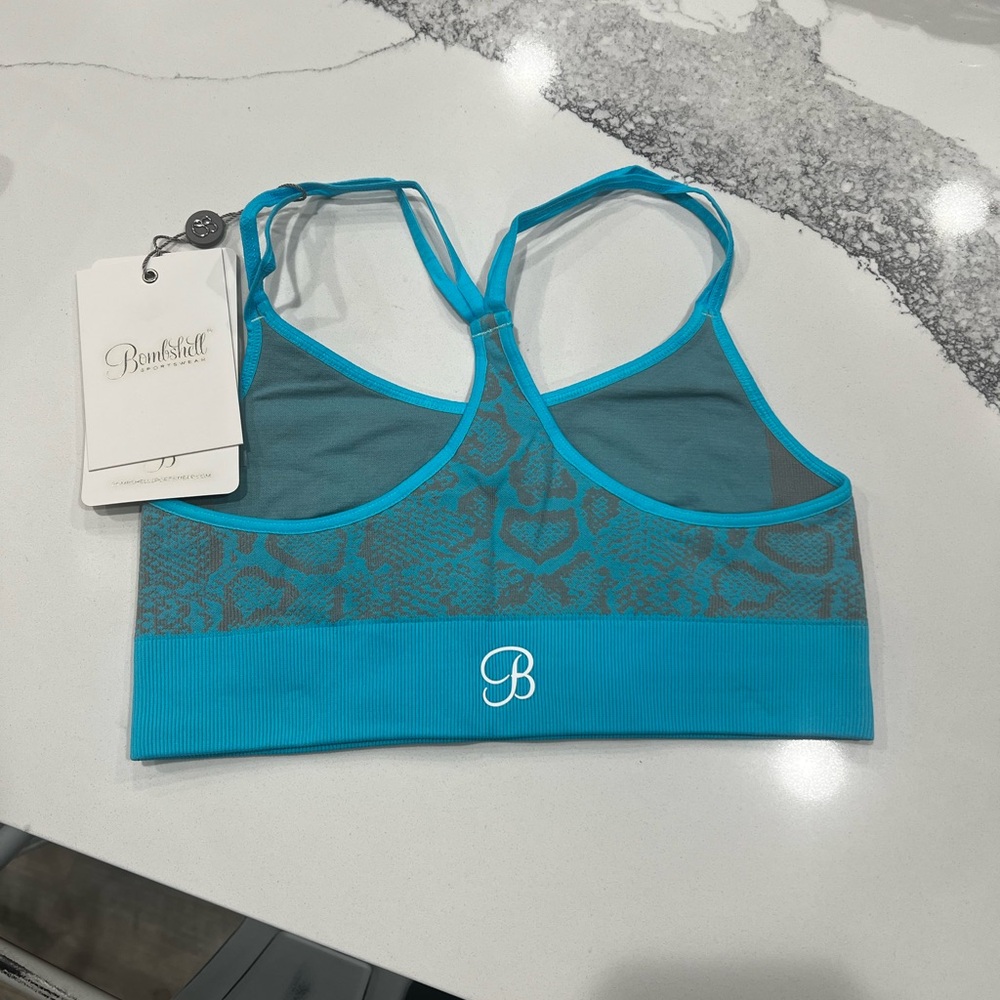 NWT Bombshell Sportswear Seamless Snake Bra Leggings Turquoise S XS - Picture 2 of 3